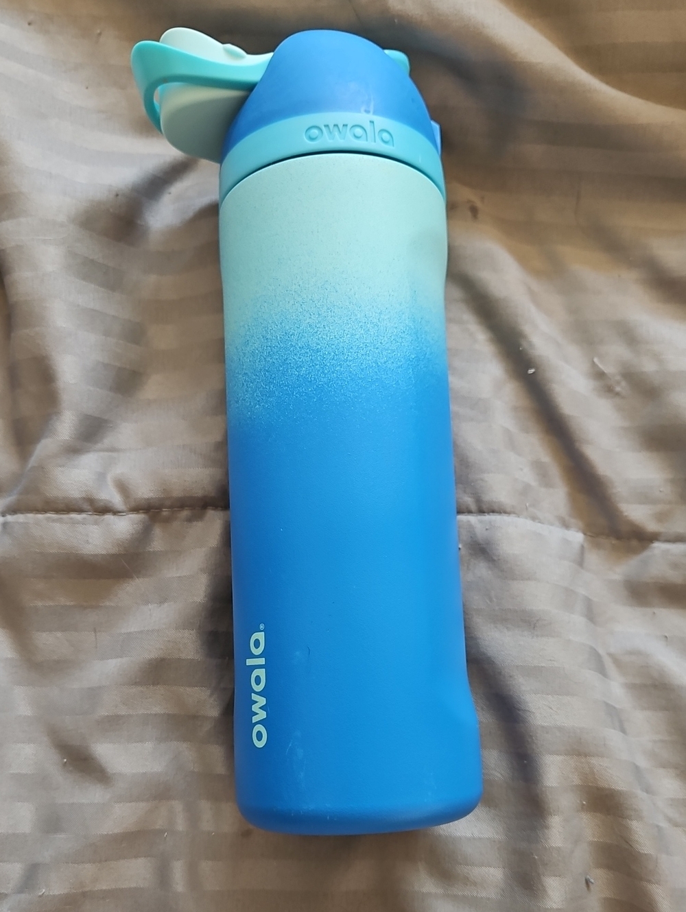 ✨ RARE Owala FreeSip 24oz Special Edition - Sky’s The Limit ✨ - Picture 2 of 10